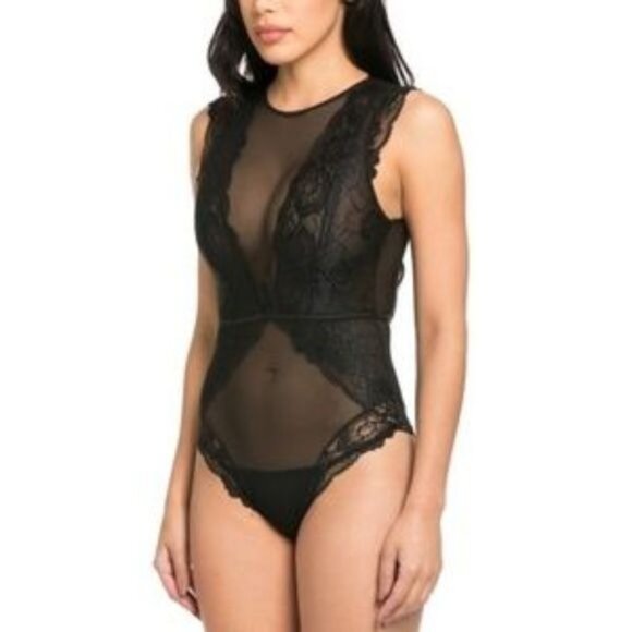 Romantic Black Lace Detail Teddy - Picture 3 of 5